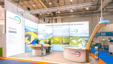 Besuchermagnet: Windkraft-Anlage aus HI-MACS®